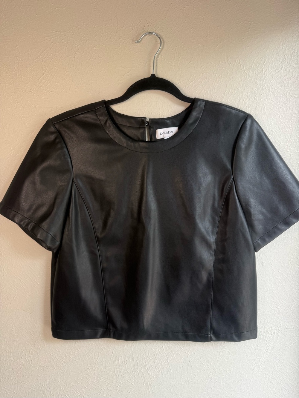 Evereve Black Vegan Leather Short Sleeve Top Size Small